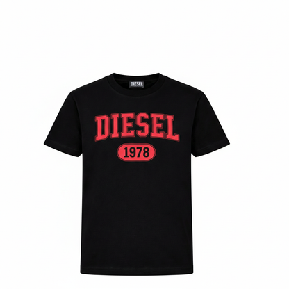 Polera Diesel ® con logo en el Pecho