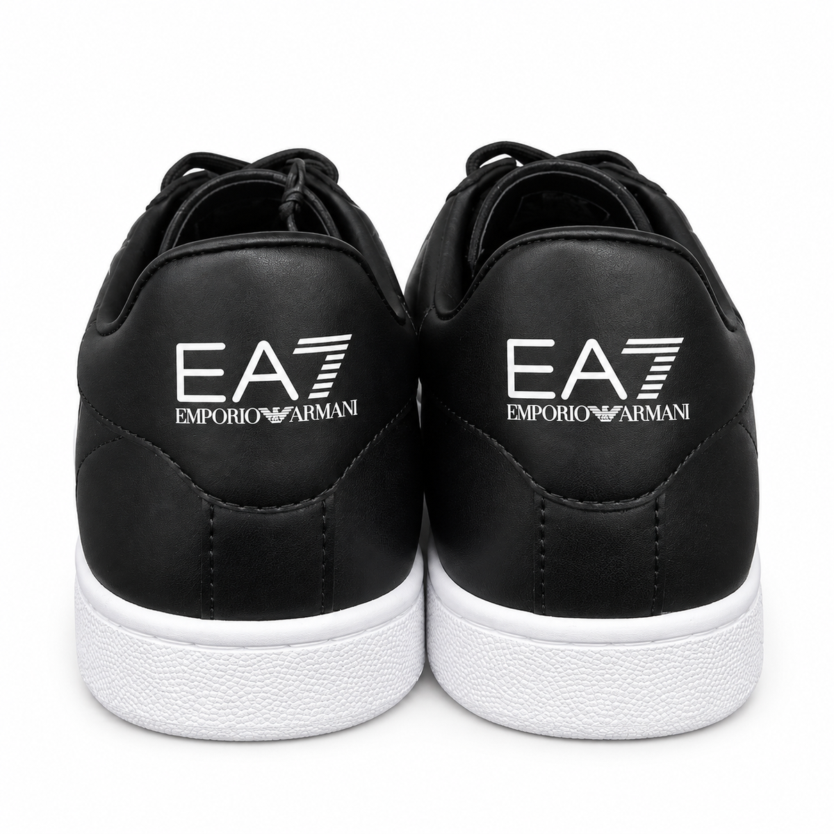 Zapatillas EA7 Emporio Armani Negras con Suela Blanca