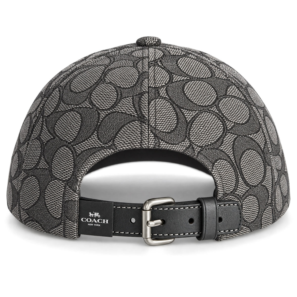 Parte trasera del gorro Coach con correa y hebilla ajustable