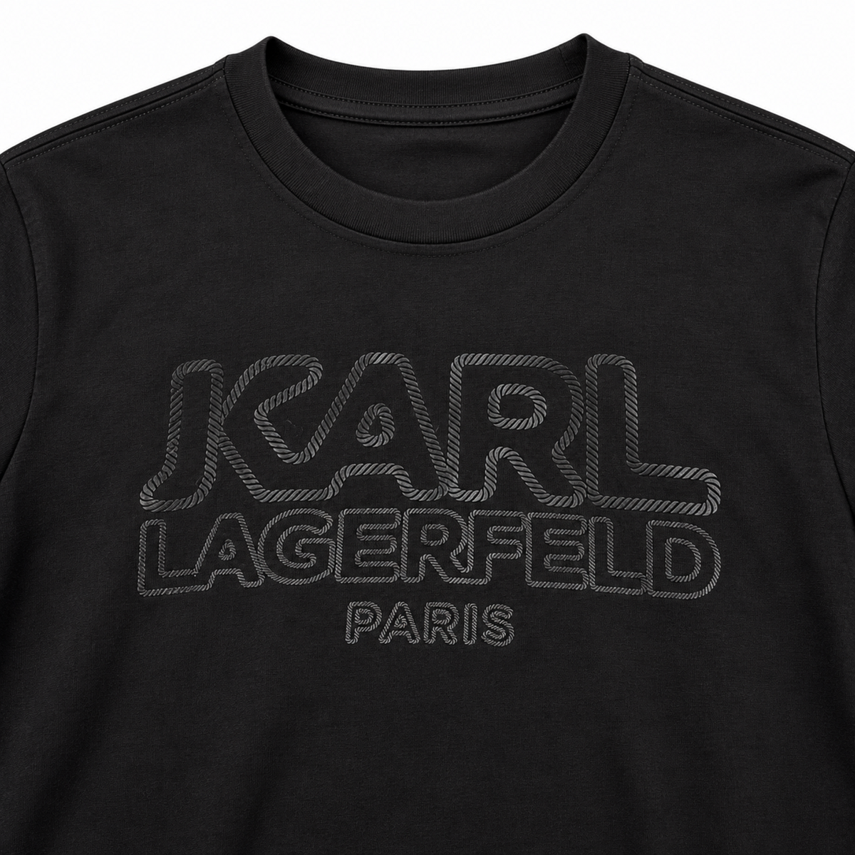 Detalle logo tonal Karl Lagerfeld Paris